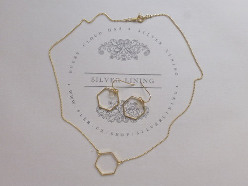 Honey Bee — foto 1
