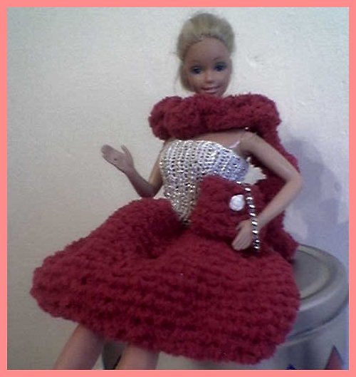 Večírkové šaty pro Barbie — foto 1