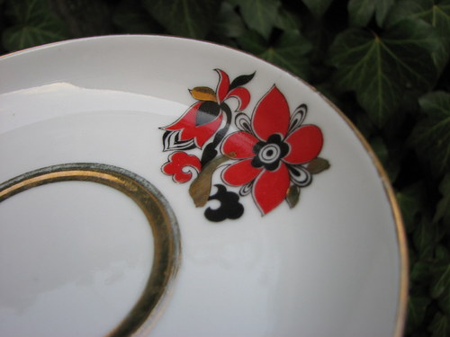 Zlatočerveně...porcelánový talířek