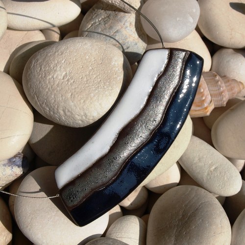 Náhrdelník bílošedočerný — foto 1