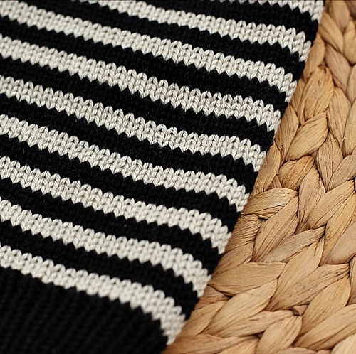 Hučka "prúžkatá" black and grey — foto 1