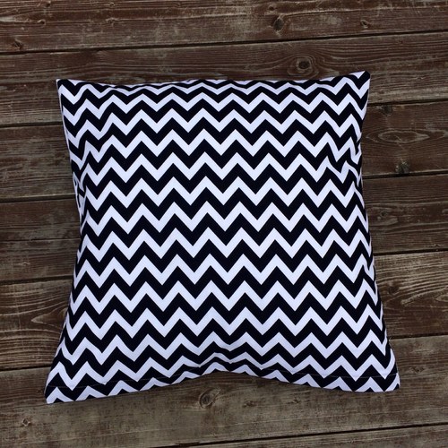 Polštář Chevron Černobílý 50x50 cm — foto 1
