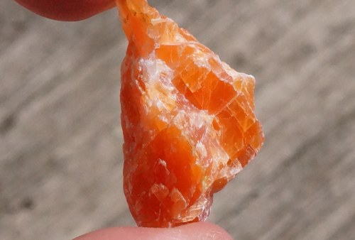 Surový kalcit orchidejový B7971 — foto 1