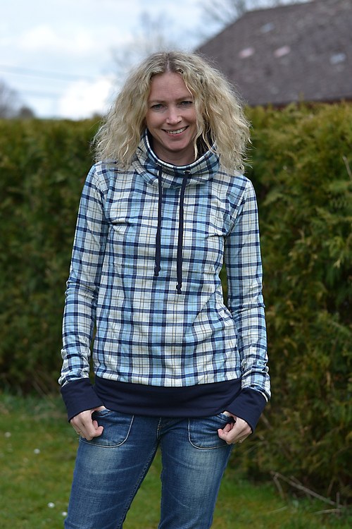 Kostkovaná mikina — foto 1