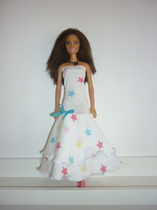 Šaty na panenku Barbie — foto 1