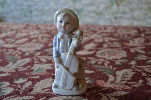 Malý muzikant- porcelánová soška — foto 1