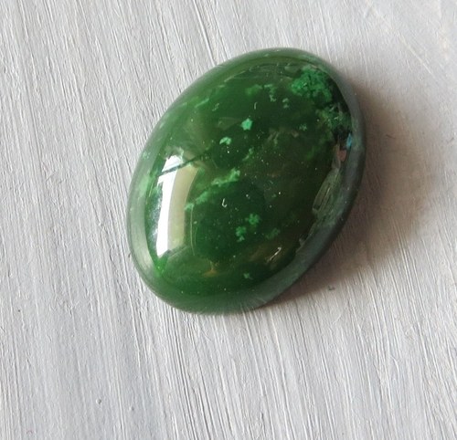 Nefrit, kabošon 13x18mm č.3 — foto 1