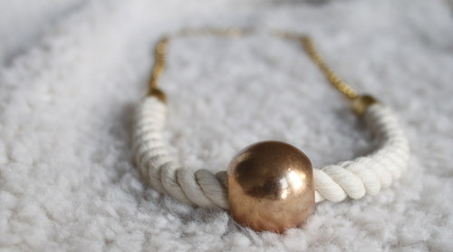 - - Náhrdelník - white - gold - - — foto 1