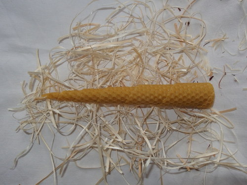 Svíčka ze včelího vosku - Stromek - 20 cm