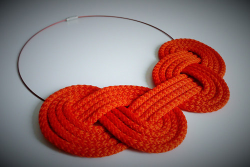 Náhrdelník Loop Orange — foto 1