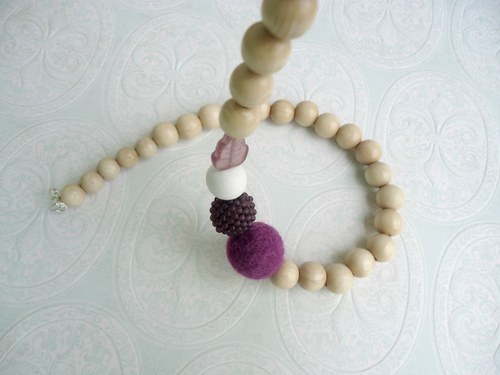 Dřevěné korále ... lavender — foto 1