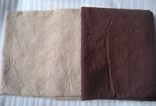 Béžová s hnědou — foto 1