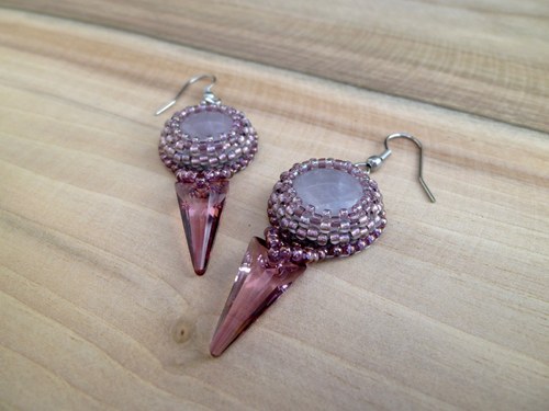 Náušnice s růženínem a Swarovski krystaly