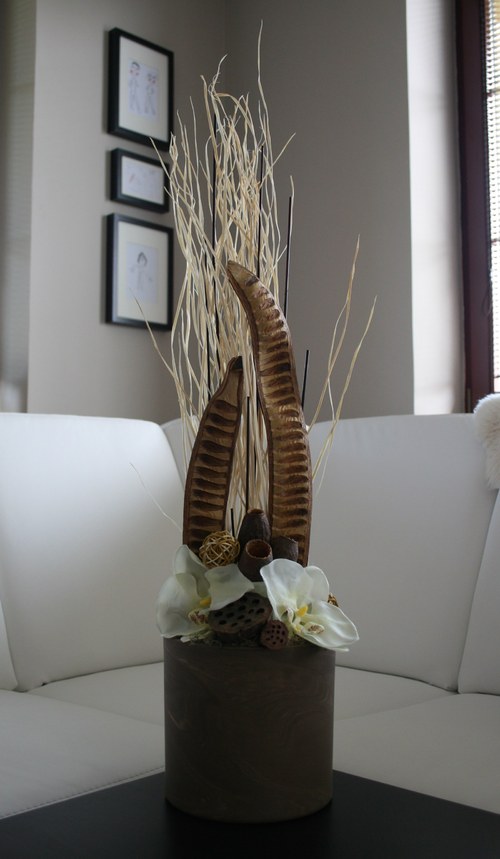 Dekorace s orchidejemi v krémovohnědé — foto 1