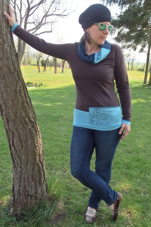 Dámské tričko s šálovým límcem — foto 1