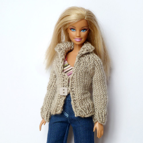 Šedý svetřík pro Barbie — foto 1