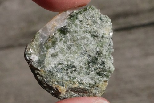 Diopsid zelený B8336 — foto 1