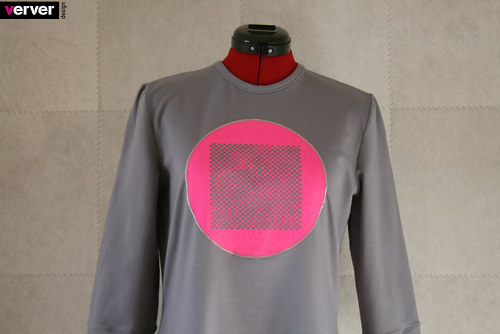 Šaty šedé "neon" — foto 1