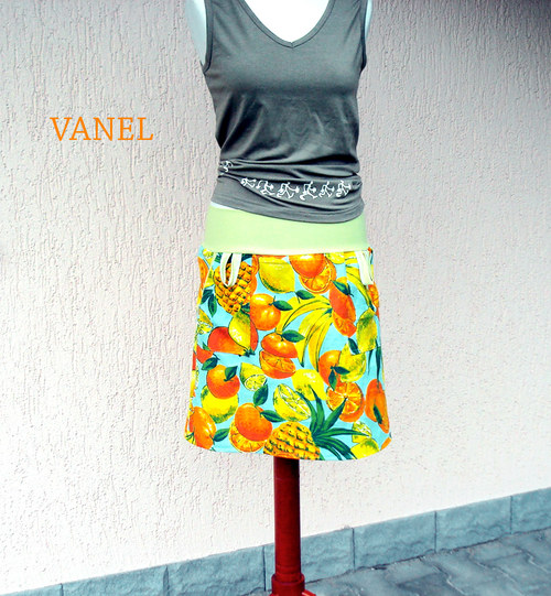 Tutti Frutti - sukně áčková .... S - M — foto 1