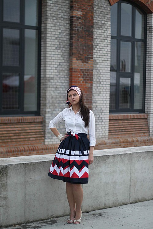 Zavinovací sukně IRIS, drobné sklady — foto 1