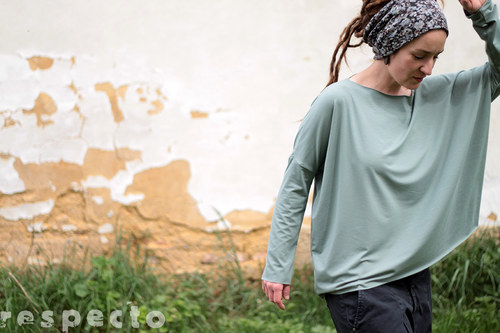 Oversized triko ............ uni — foto 1