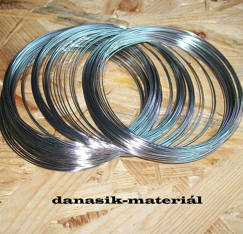 PAMĚŤOVÝ NÁRAMKOVÝ DRÁT - 90 mm - 20 OTOČEK