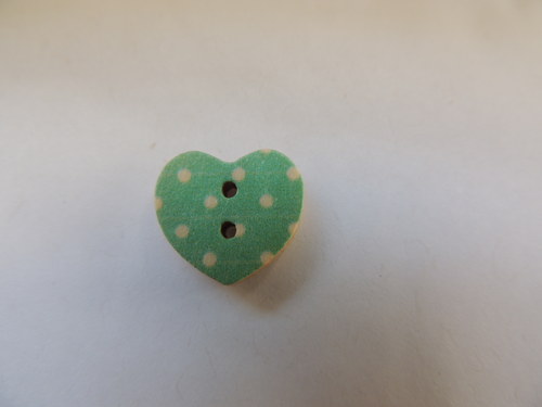 Dřevěný knoflík ~ Srdíčko 10mm x 10 mm
