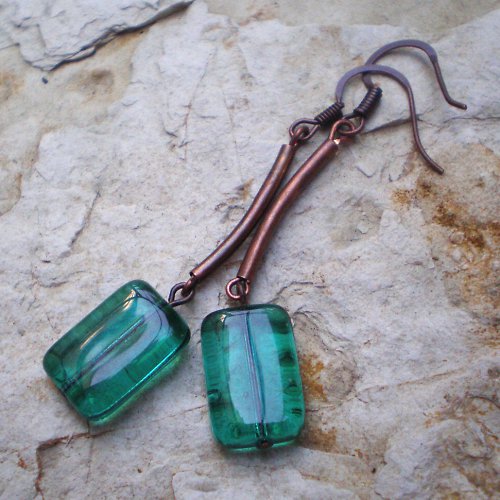 Trubičkové se smaragdem — foto 1