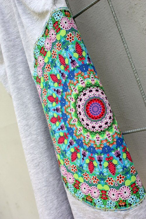 Mandala v šedé ... tílko XS — foto 1