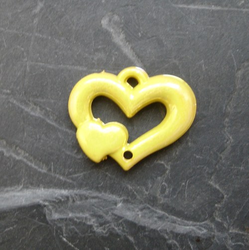 Plastové srdíčko 25x20mm - žluté - 2 ks