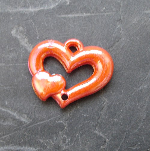 Plastové srdíčko 25x20mm - oranžové - 2 ks