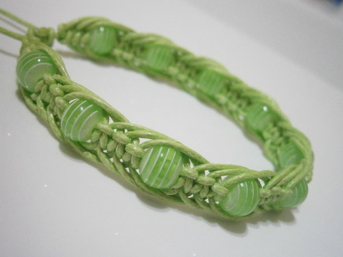 "Pistáciový" náramek (macramé) — foto 1