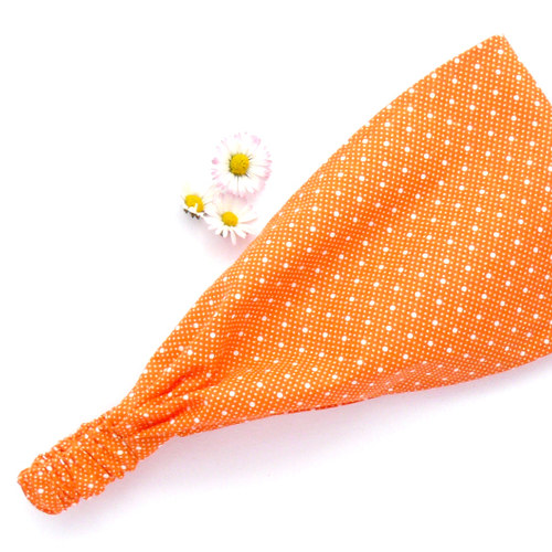 Oranžové puntíčky... - dětská — foto 1