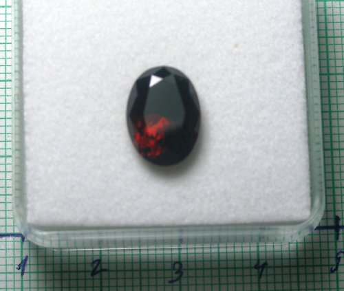 Granát - oválný brus - 12 x 9 mm — foto 1