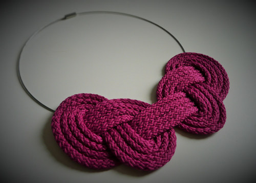 Náhrdelník Loop Violet — foto 1