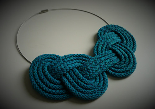 Náhrdelník Loop Tyrkys dark — foto 1