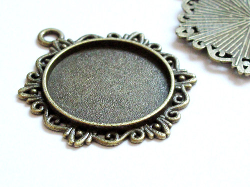 Přívěsek s lůžkem Ø25mm/Starobronz/1ks