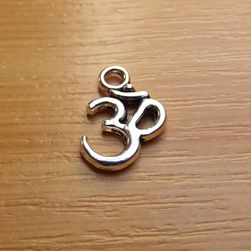 Znak "Óm" - starostříbro - 16 x 11mm - 2 kusy