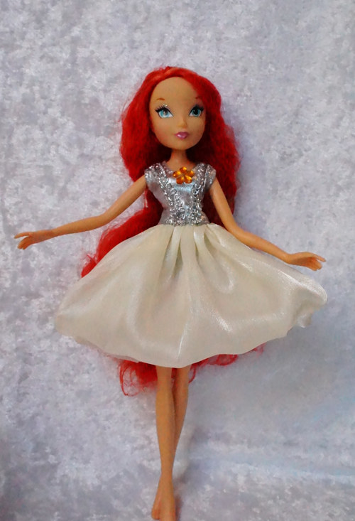 Šaty pro vílu Winx — foto 1