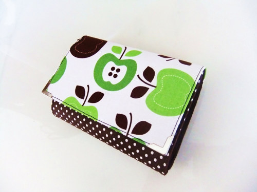 Apple - peněženka i na karty 13 cm