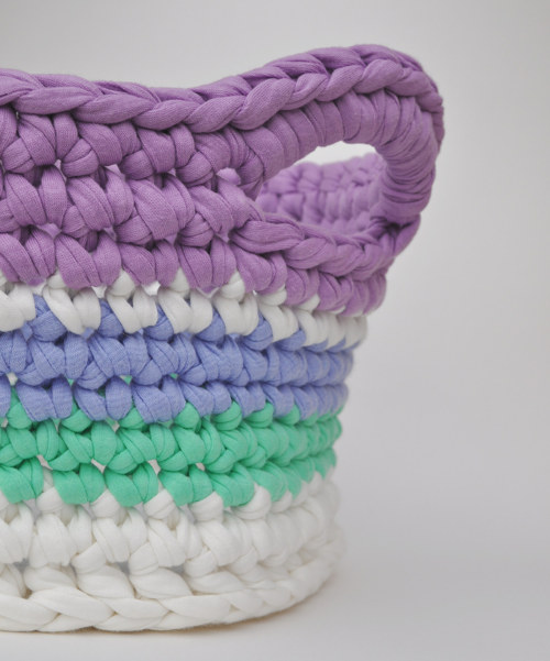 Háčkovaný bavlněný košík ⌀ 22 cm — foto 1