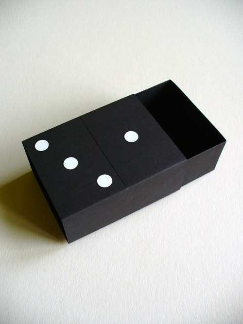 Krabička "domino" — foto 1