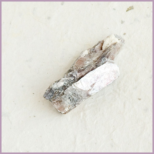 Alunit 1 - surový