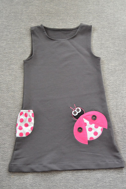 Šatičky-zástěrka-tunika s beruškou — foto 1