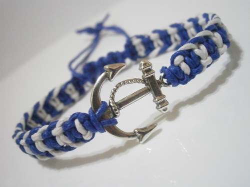 Námořnický náramek s kotvou (macramé) — foto 1