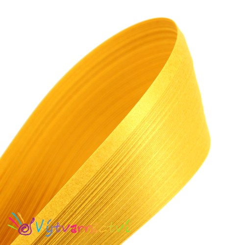 Stříbrné papírové proužky na quilling