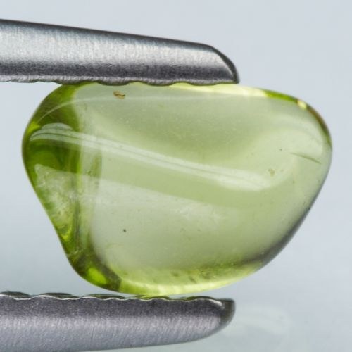 Olivín -- Pákistán !! -- 0,58ct