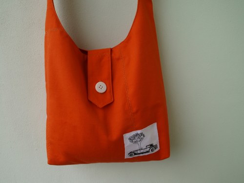 Oranžová kabelka — foto 1