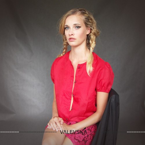 Červená halenka s černým puntíkem. — foto 1