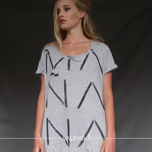 MAŇÁNA, oversize šaty, vel.40 — foto 1